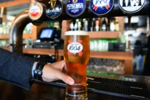 MPs support making it easier for pubs to stay open longer for major occasions