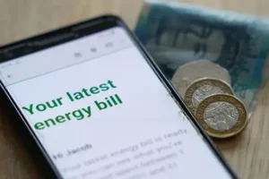 More than 465,000 will experience fuel poverty this winter, figures show