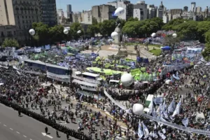 Argentinian unions hold general strike in protest at Milei’s economic reforms