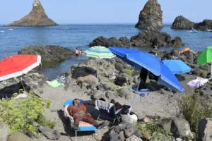 Temperature of 48.8C recorded in Sicily confirmed as Europe’s highest