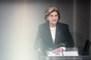 Auschwitz survivor decries rise of far right and antisemitism in Germany