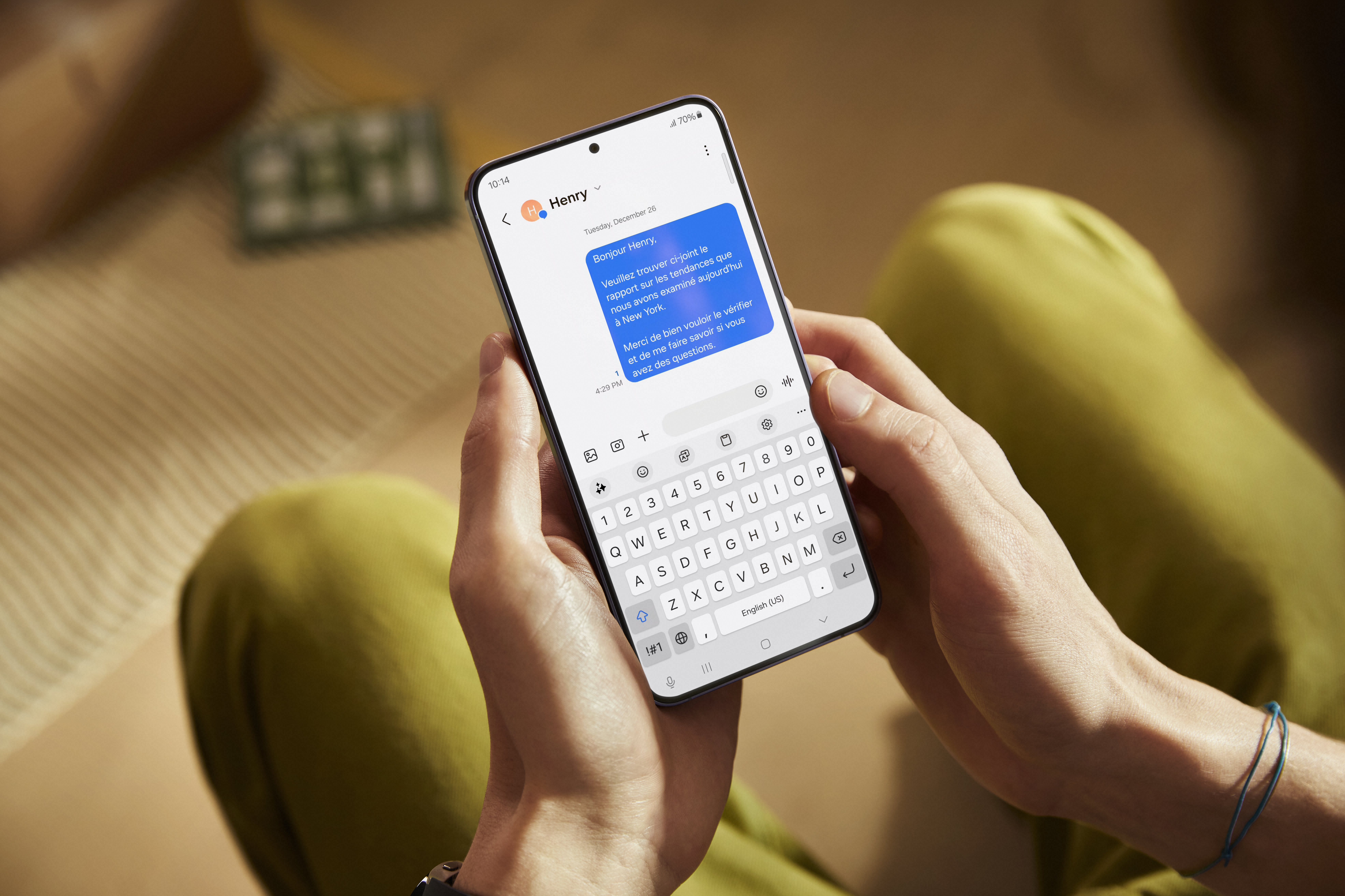 d738c156-76ed-4c20-8598-6dd099acf78d AI-powered Chat Assist tool being used on a Samsung Galaxy S24 Series smartphone
