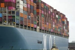 UK manufacturing continues to decline as Red Sea disruption hits supply chains