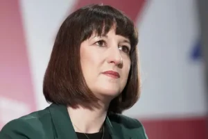 Reeves refuses to clarify £28bn green spending pledge