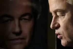 Dutch coalition talks falter as party leader walks out