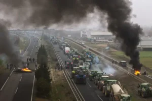 Spanish farmers stage second day of tractor protests over EU policies and prices