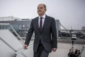 German chancellor heads for US to send ‘clear signal’ to Putin on Ukraine aid