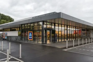 Aldi to spend £550m on opening and upgrading shops this year