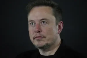 Elon Musk ordered to give evidence in probe of Twitter takeover