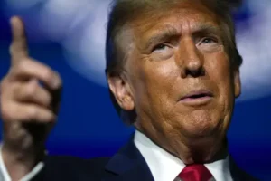 Trump asks Supreme Court to extend delay in election interference trial