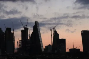 FTSE moves higher despite UK economy falling into recession