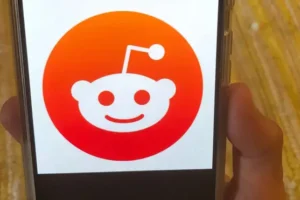 Reddit strikes deal allowing Google to train AI models on its posts