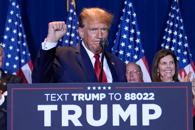dadea44f432e4103997b48437998b140 Donald Trump