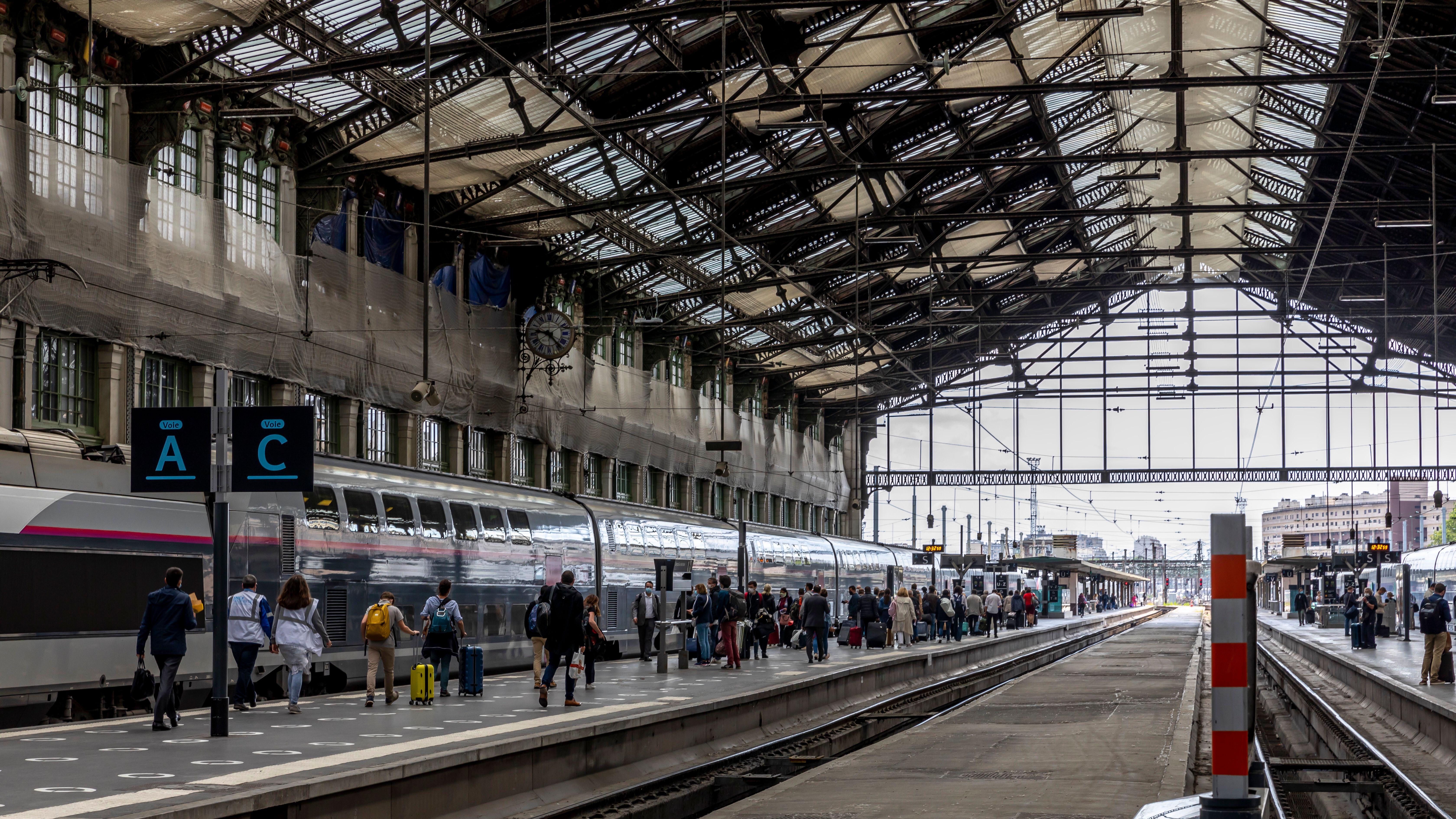 dfe2f026-b428-4151-b0a4-013724eddecb The Gare de Lyon railway station in Paris