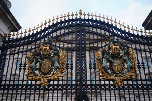 2-63226879 Buckingham Palace gates