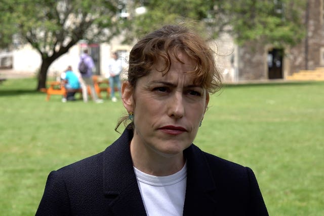 2-76206254 Victoria Atkins