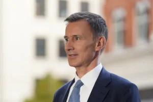 Hunt set to announce national insurance cut in pre-election Budget