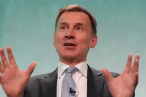 Hunt to announce 2p national insurance cut in pre-election Budget