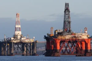 Government extends windfall tax on oil and gas companies