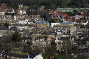 Average price of a home now only around £1,800 off June 2022 peak, says Halifax