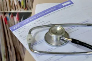 GPs in England reject Government contract