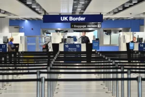 Border Force staff at Heathrow to strike over shift patterns