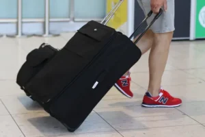 Heathrow urges ministers to drop £10 fee for transit passengers