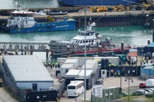 Ministers will be told to use AI to screen migrants for threats, adviser says
