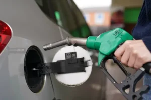 Rise in fuel sales helps keep retail sector flat in March