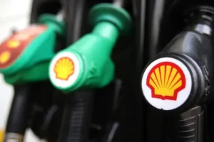 Shell reveals better-than-forecast earnings amid pressure over climate goals