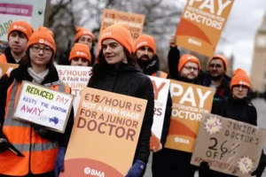 Junior doctors enter talks with Government in bid to end pay dispute