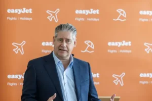 EasyJet boss to stand down in 2025