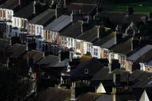 Average house price tag hit new high of £375,131 in May