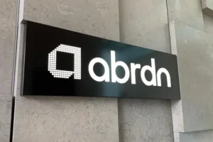 Abrdn boss steps down after overseeing vowel-free rebrand