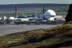 Hundreds of power plant workers set to strike in dispute over pay