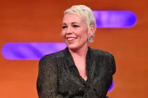 Olivia Colman ‘shocked at neglect of arts funding in UK’