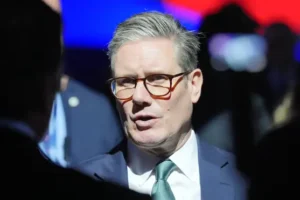 Starmer promises bosses it will be easier to build roads and warehouses