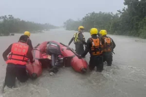 Typhoon Gaemi heads for China after leaving 25 dead in Taiwan and Philippines