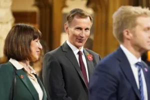 Unions welcome public sector pay hikes as Hunt accuses Reeves of caving in