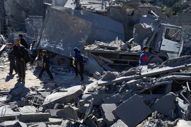 d98a29a0d5b74f74a3b0f5c4306ddd7e Gaza wreckage