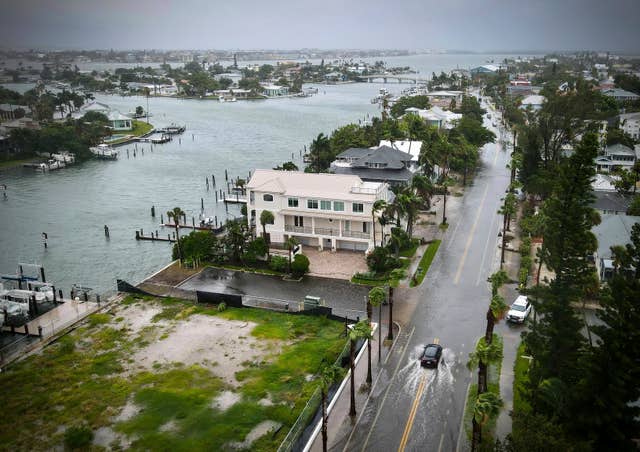20968fe90c19436cb439d079ab082861 APTOPIX Tropical Storm Florida