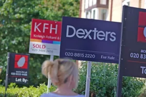 UK house price growth steadies while rent rises remain ‘eye-watering’