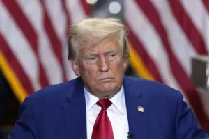 US intelligence officials say Iran to blame for hack of Trump campaign