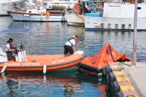 Probe launched into ‘whether hatches of Bayesian superyacht were left open and caused it to sink in minutes’