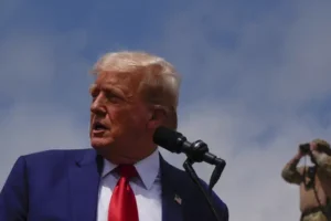 Trump visits US border as Democrats accuse him of sabotaging progress