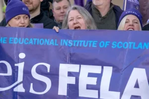 Union advises college lecturers to accept ‘hard-won’ improved pay offer