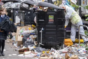 Trade union in Scotland suspends bin strikes after members accept pay offer