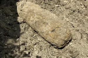 Czech explosive experts detonate wartime bomb found at major chemical plant