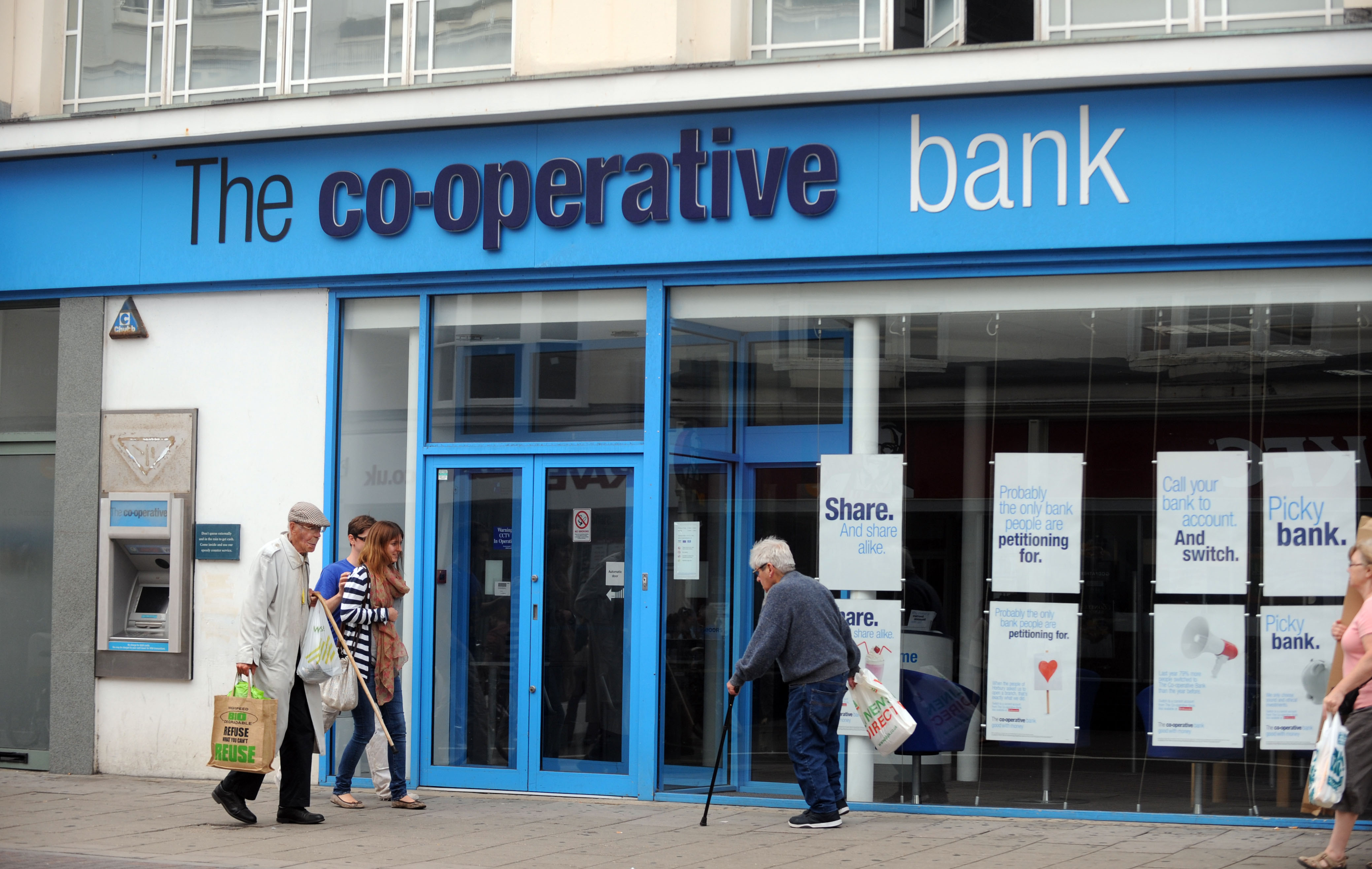 bcfc0e8f-1a05-45ce-baf2-7376a45127e9 A branch of Co-Operative Bank