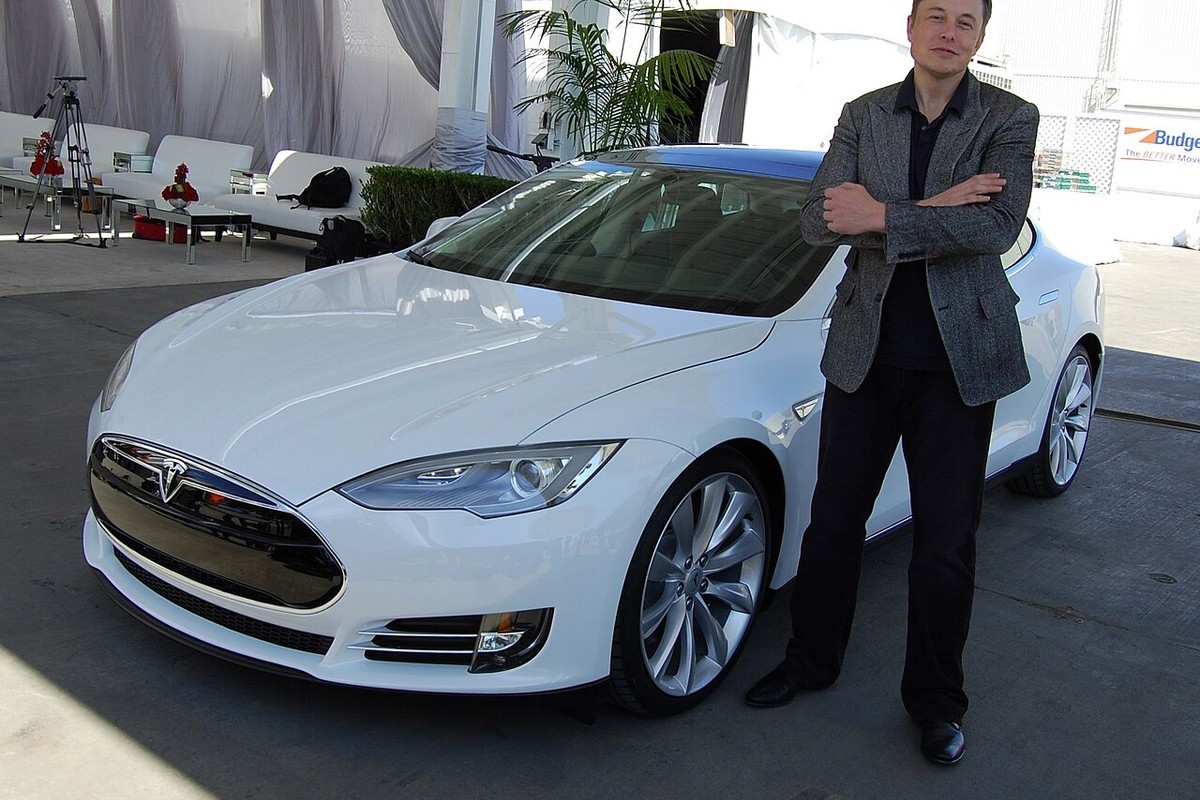 Musk Alleges US Government Influence on Ukraine’s Drone Speed Restrictions